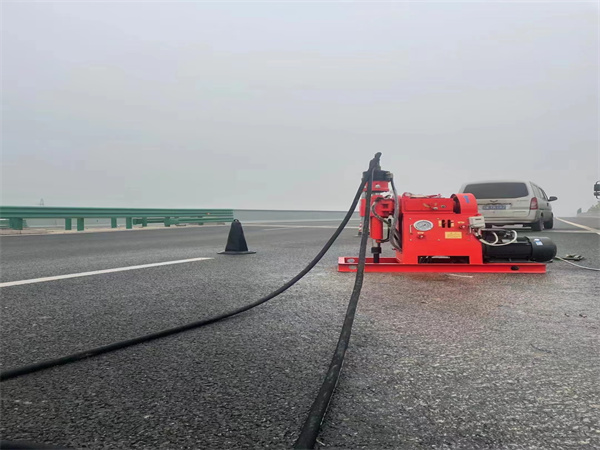 弓长岭马路路基路面开裂下沉注浆加固灌浆